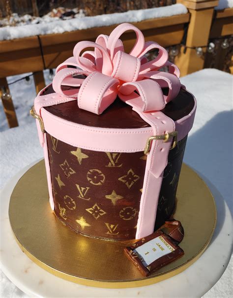 louis vuitton cake design.